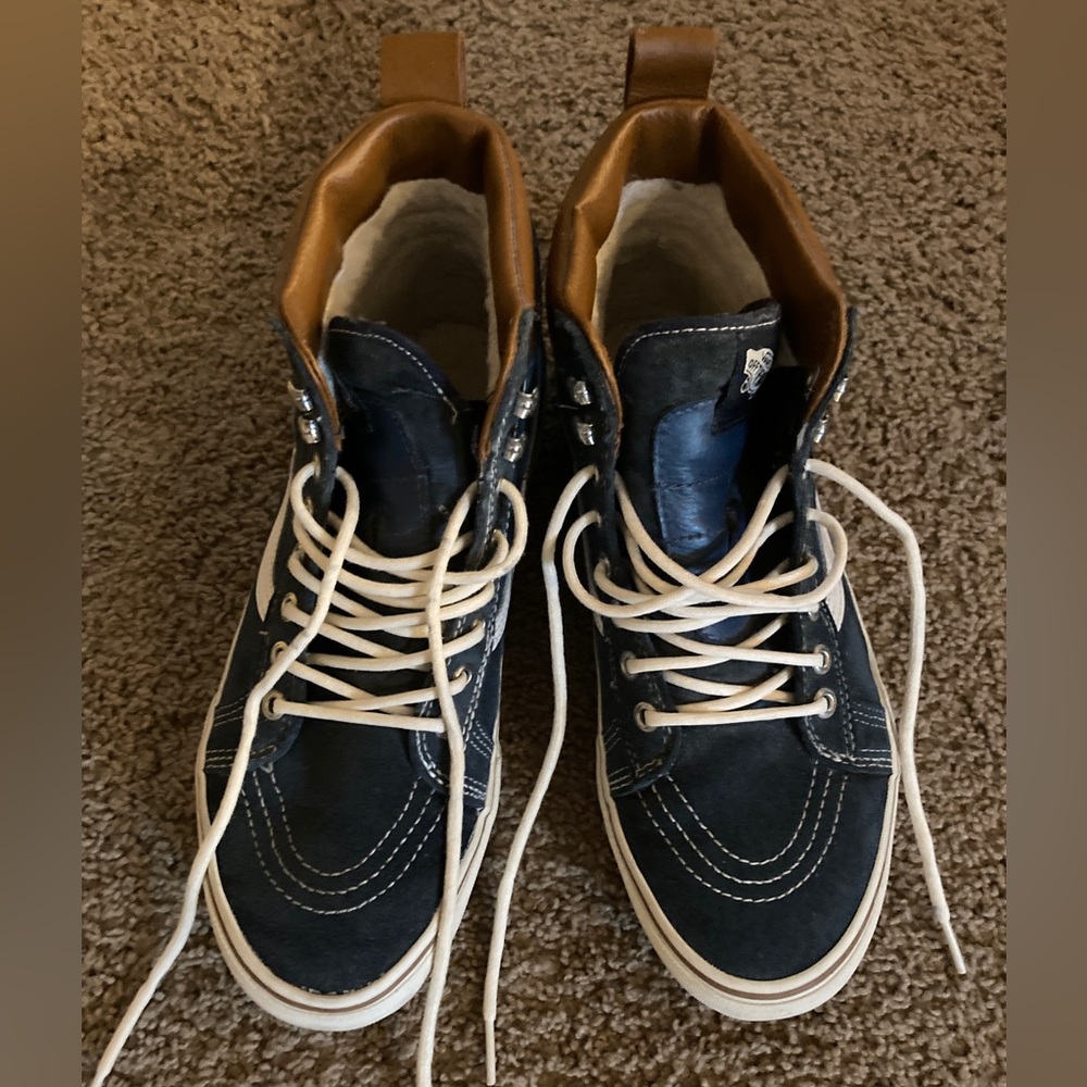 Vans Suede Water resistant Hightops Size 10-Men